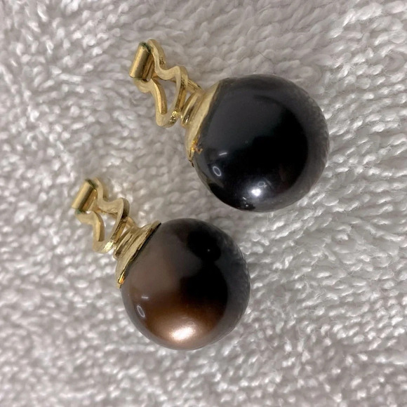 Vintage Round Brown Bead W Gold Hardware Clip On Earrings - Picture 3 of 9